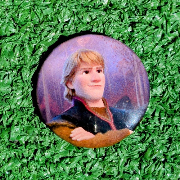 Disney Frozen Elsa/Anna/Kristoff/Sven 1 1/4"Button Pinback Lanyard Charm Set NOS - Picture 4 of 6